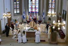 1. Heilige Kommunion in St. Crescentius (Foto: Karl-Franz Thiede)